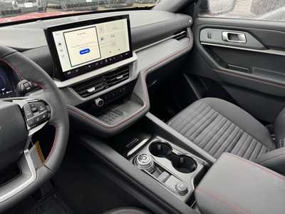 2025 Ford Explorer, $47246. Photo 8
