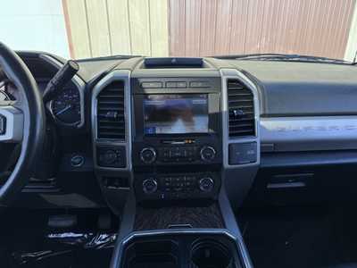 2019 Ford F250 Crew Cab, $25998. Photo 2