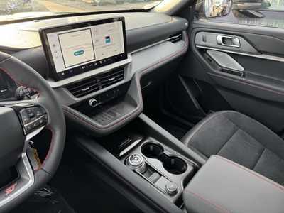 2025 Ford Explorer, $56506. Photo 6