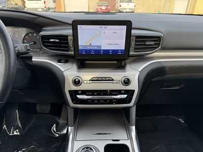 2020 Ford Explorer, $26799. Photo 2