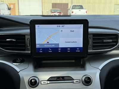 2020 Ford Explorer, $26799. Photo 3
