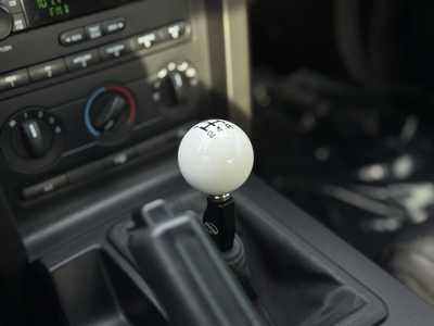 2007 Ford Mustang, $18998. Photo 5