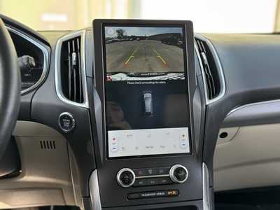 2021 Ford Edge, $25499. Photo 4