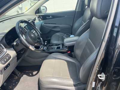 2016 Kia Sorento, $9499. Photo 3
