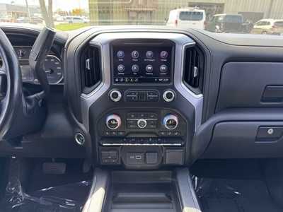 2019 GMC 1500 Crew Cab, $31998. Photo 2