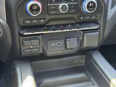2019 GMC 1500 Crew Cab, $31998. Photo 6