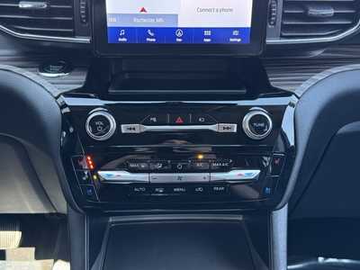 2022 Ford Explorer, $33998. Photo 5