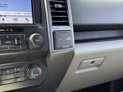 2019 Ford F150 Crew Cab, $25998. Photo 7
