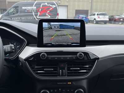 2022 Ford Escape, $24499. Photo 4