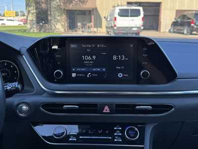 2021 Hyundai Sonata, $19299. Photo 3
