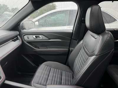 2025 Ford Explorer, $46199. Photo 12