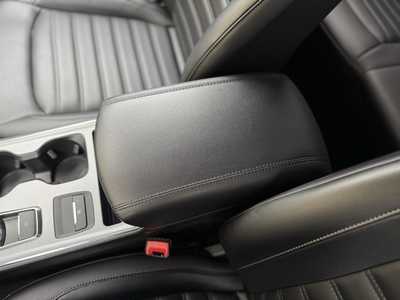 2021 Ford Edge, $23799. Photo 10