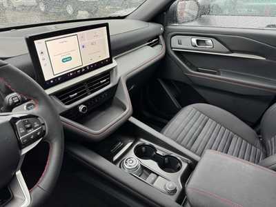2025 Ford Explorer, $44340. Photo 8