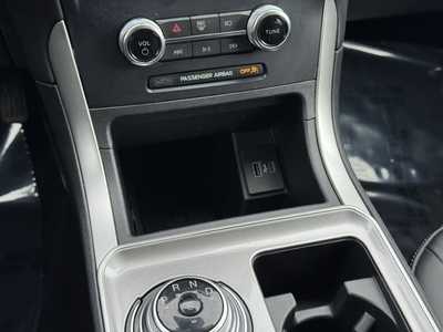 2023 Ford Edge, $25799. Photo 6