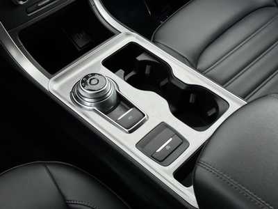 2023 Ford Edge, $25799. Photo 8