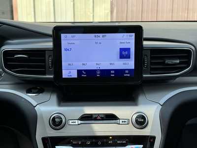 2023 Ford Explorer, $36199. Photo 3