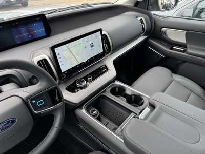 2025 Ford Expedition, $71005. Photo 6