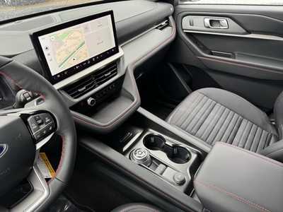 2025 Ford Explorer, $44031. Photo 6