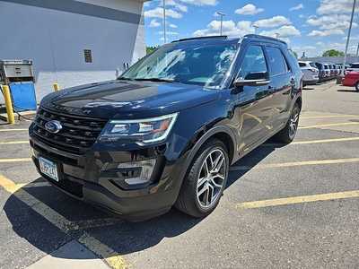 2017 Ford Explorer, $21499. Photo 2