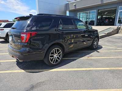 2017 Ford Explorer, $21499. Photo 3