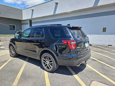 2017 Ford Explorer, $21499. Photo 4