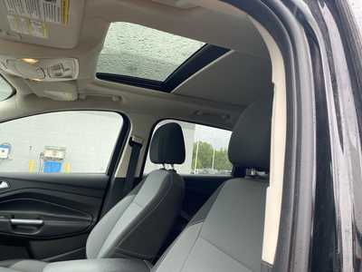 2017 Ford Escape, $12998. Photo 3