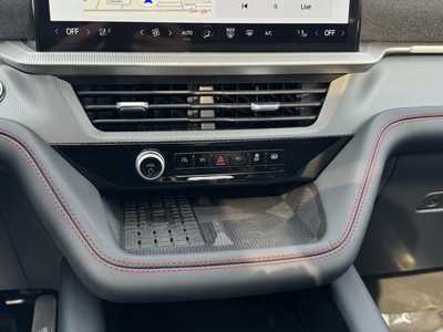 2025 Ford Explorer, $48565. Photo 5