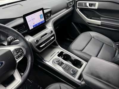 2022 Ford Explorer, $31799. Photo 8