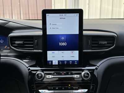 2022 Ford Explorer, $39998. Photo 3