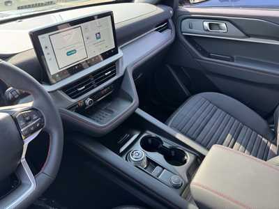 2025 Ford Explorer, $48538. Photo 6