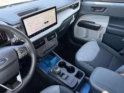 2025 Ford Maverick, $34251. Photo 7