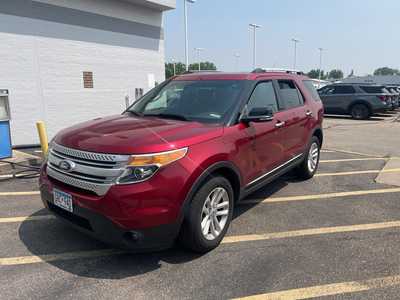 2015 Ford Explorer, $12499. Photo 2