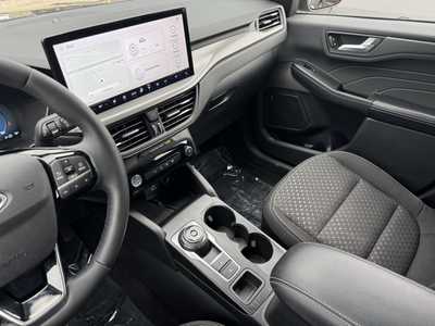 2023 Ford Escape, $26299. Photo 7