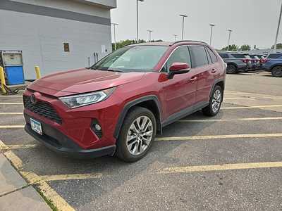 2019 Toyota RAV4, $28998. Photo 2
