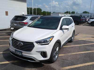 2018 Hyundai Santa Fe, $15499. Photo 2