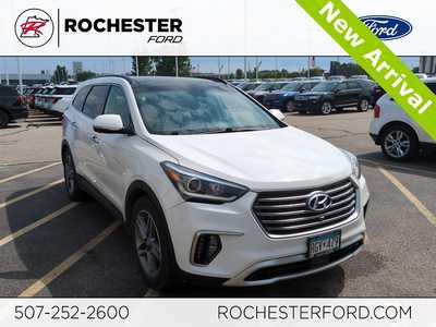 2018 Hyundai Santa Fe, $15499. Photo 1