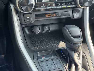 2022 Toyota RAV4, $24998. Photo 6