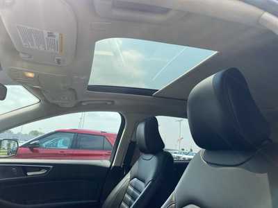 2022 Ford Edge, $25998. Photo 3