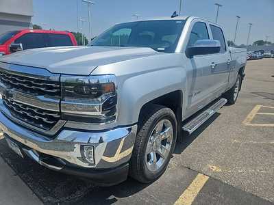 2017 Chevrolet 1500 Crew Cab, $26998. Photo 2