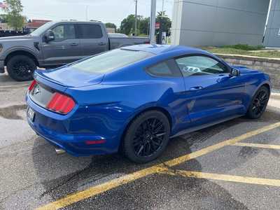 2017 Ford Mustang, $18998. Photo 3