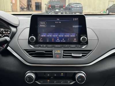 2020 Nissan Altima, $14998. Photo 3