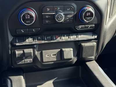 2021 Chevrolet 1500 Crew Cab, $35998. Photo 6
