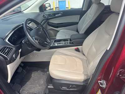 2019 Ford Edge, $22998. Photo 2