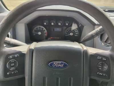 2014 Ford F250 Reg Cab, $19500. Photo 12