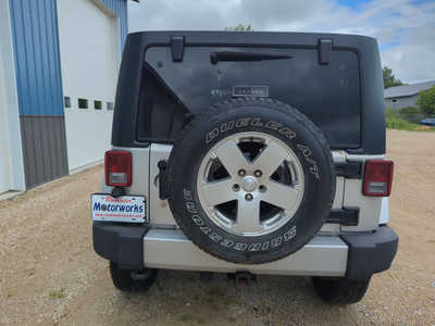 2012 Jeep Wrangler Unlimited, $10000. Photo 5