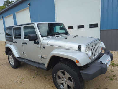 2012 Jeep Wrangler Unlimited, $10000. Photo 9