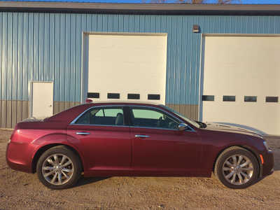 2018 Chrysler 300, $0. Photo 5