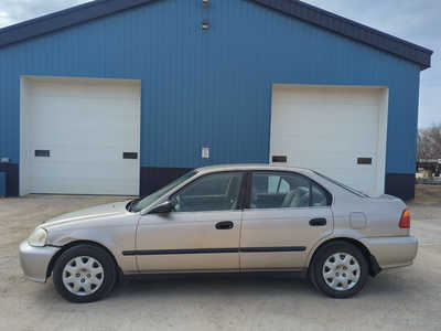 2000 Honda Civic, $2999. Photo 2
