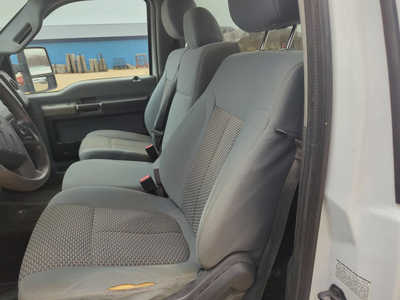 2014 Ford F350 Reg Cab, $10900. Photo 9