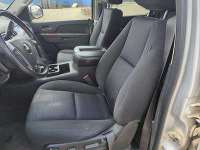 2011 Chevrolet Suburban, $3499. Photo 10